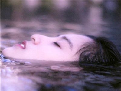 闪烁之光零氪玩法,《闪烁之光》公平新玩法，公平竞技新体验-3